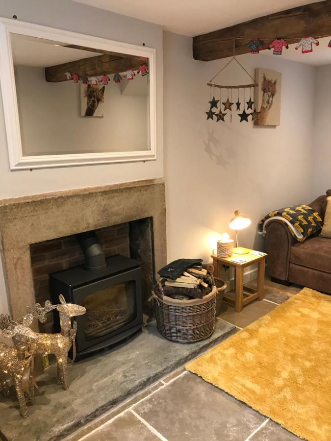 Rustic Retreats Jacks Cottage With Hot Tub & Alpaca Walking Experiences Matlock  Exterior foto